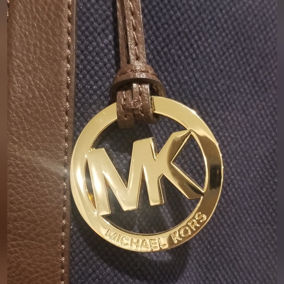 MICHAEL KORS Navy Canvas Tote - Picture 2 of 8